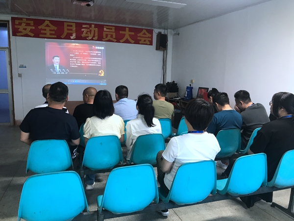 4e4c152e3c39f9f7c229cac9e843743.jpg 4e4c152e3c39f9f7c229cac9e843743.jpg